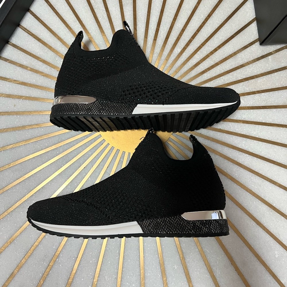 Black Urban Sport by J/Slides NYC Orion Lifestyle Sneaker 8M. New in Box